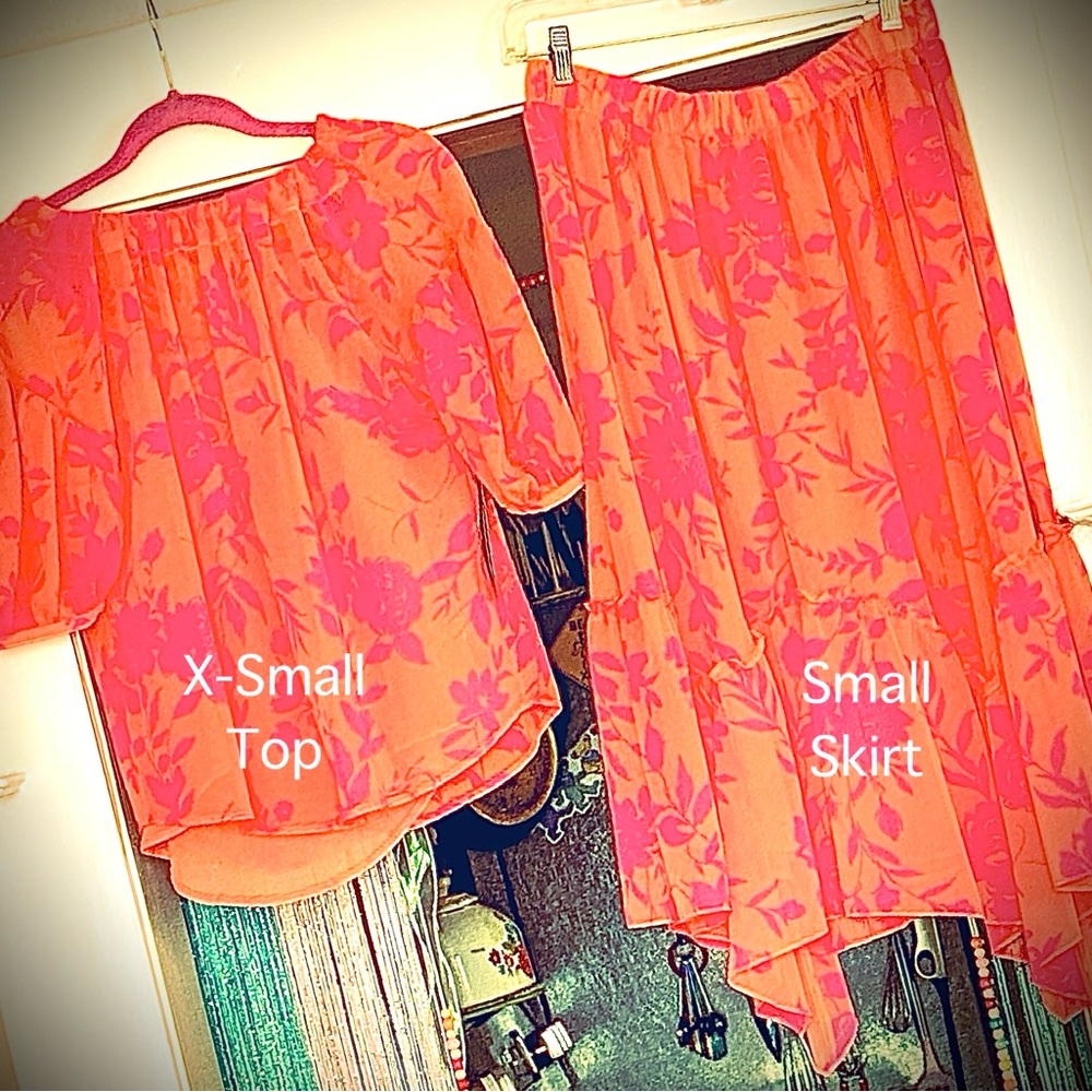Scoop NYC Brand 2 PC Orange & Pink Floral Print Sz SMALL Skirt & XS Blouse Set!